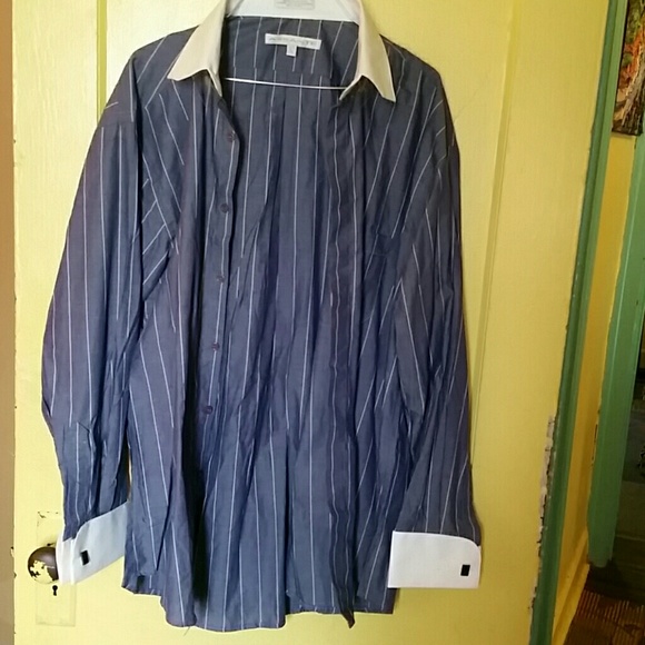 LOT of (4)Mens button down dress shirts - Picture 2 of 5